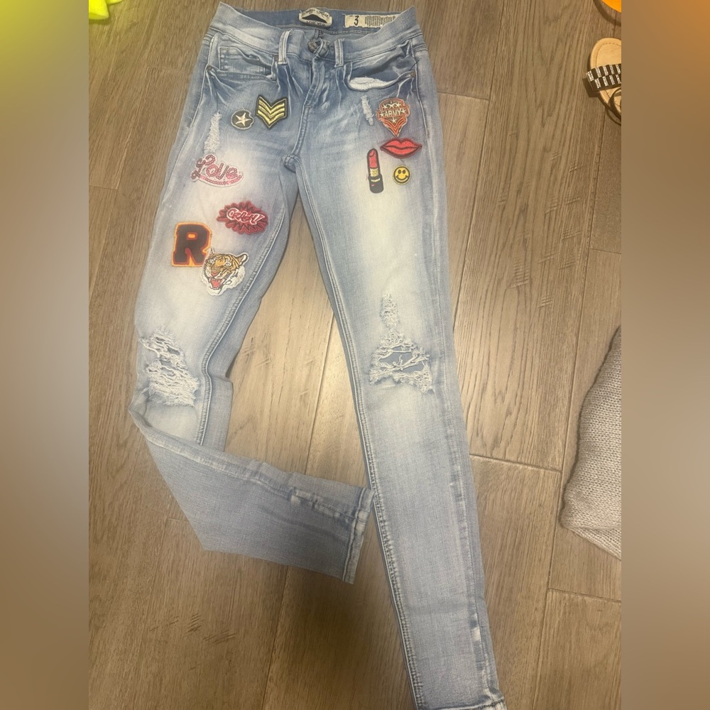 Indigo Rein Blue Skinny Jeans with Distressed Details

Size 3